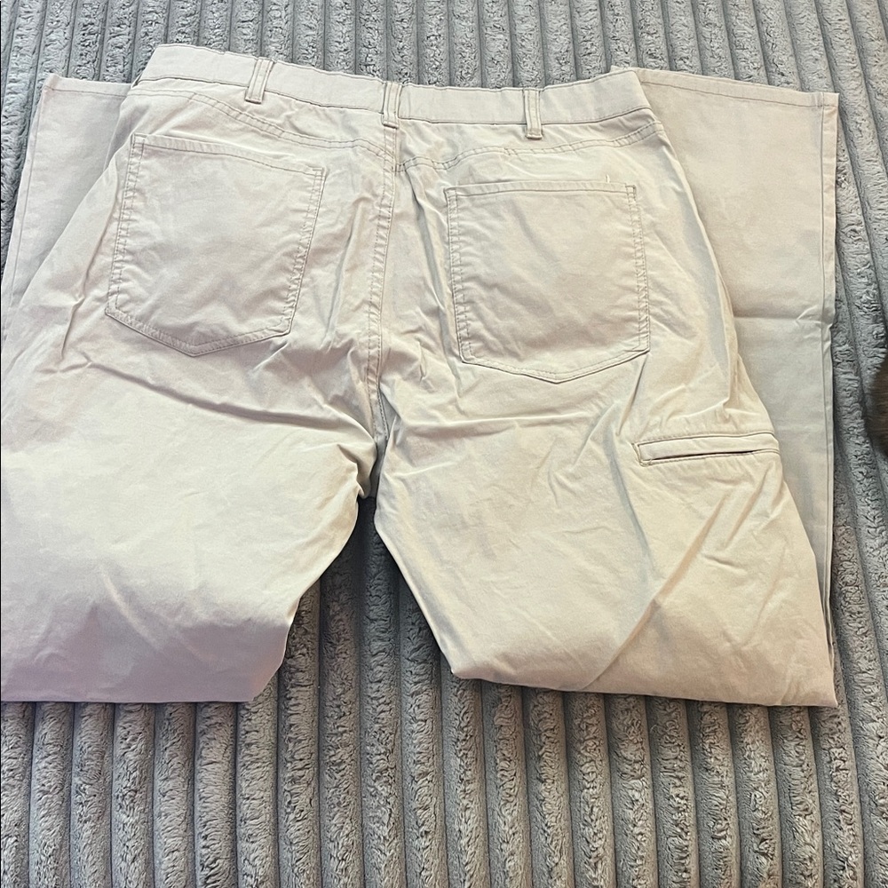 Member’s Mark Men’s Khaki Denali Pants - Picture 2 of 2
